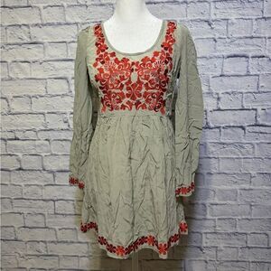 Sundance 100% silk embroidered top